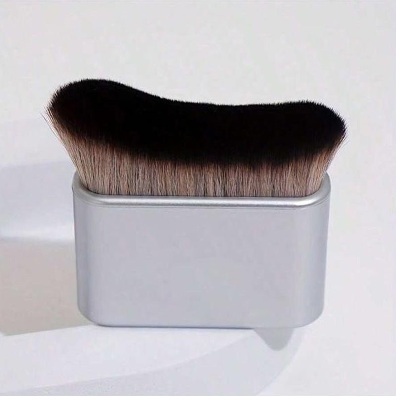 Multifunctional Soft Foundation Brush - Image 14