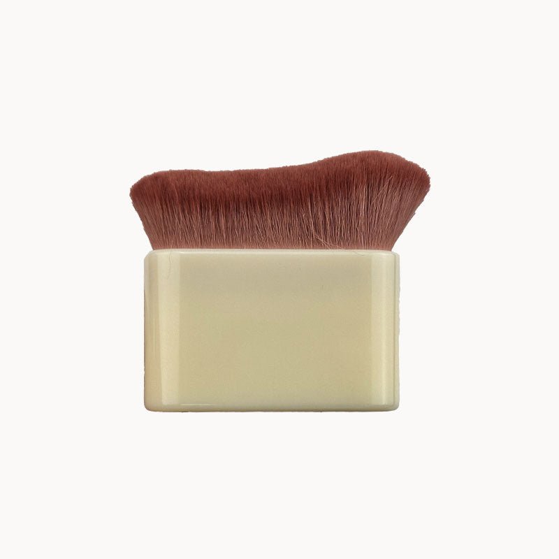 Multifunctional Soft Foundation Brush - Image 18